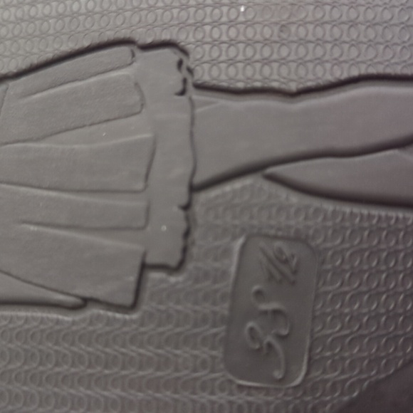 Hispanitaa Black Suede Slip On Heels w/Jedda Pom Pom Design Balls in Front - Picture 10 of 12